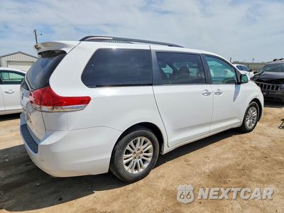 Trzecie zdjęcie samochodu z tyłu: 2014 TOYOTA SIENNA XLE 8-PASSENGER VIN:5TDYK3DC7ES437663 - miniatura