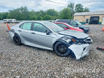 Czwarte zdjęcie samochodu z boku: 2022 TOYOTA CAMRY SE NIGHTSHADE VIN:4T1T11AKXNU008344 - miniatura