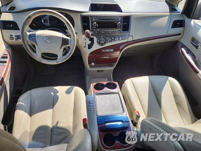 Zdjęcie 8 z 13 samochodu: 2014 TOYOTA SIENNA XLE 7-PASSENGER VIN:5TDDK3DC6ES082175 - miniatura