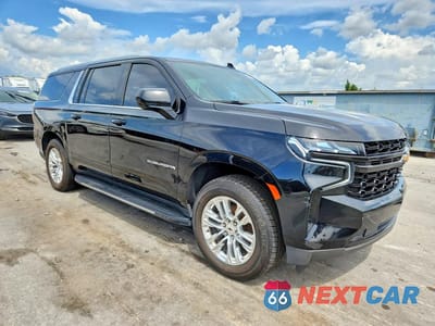Czwarte zdjęcie samochodu z boku: 2021 CHEVROLET SUBURBAN C1500 LS VIN:1GNSCBKD2MR217179 - miniatura