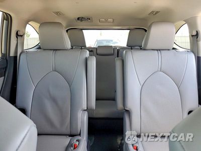Zdjęcie 10 z 14 samochodu: 2022 TOYOTA HIGHLANDER VIN:5TDXBRCHXNS088946 - miniatura