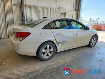 Trzecie zdjęcie samochodu z tyłu: 2015 CHEVROLET CRUZE LT VIN:1G1PC5SB4F7183364 - miniatura