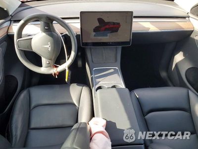 Zdjęcie 8 z 12 samochodu: 2025 TESLA MODEL Y VIN:7SAYGDED7SF221040 - miniatura