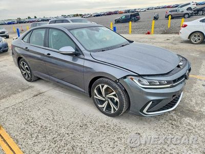 Czwarte zdjęcie samochodu z boku: 2025 VOLKSWAGEN JETTA SEL VIN:3VWGX7BU4SM091824 - miniatura