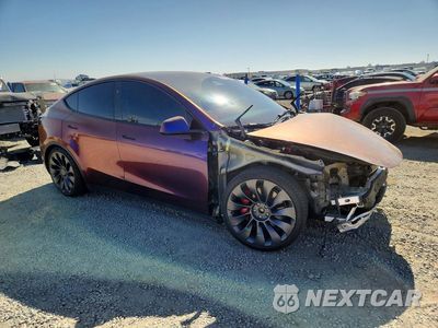 Czwarte zdjęcie samochodu z boku: 2024 TESLA MODEL Y VIN:7SAYGDEF9RF054708 - miniatura