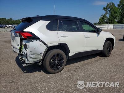 Trzecie zdjęcie samochodu z tyłu: 2024 TOYOTA RAV4 XSE VIN:JTME6RFV2RJ052796 - miniatura