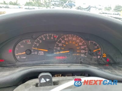 Zdjęcie 9 z 12 samochodu: 2005 PONTIAC SUNFIRE VIN:3G2JB12F45S177788 - miniatura