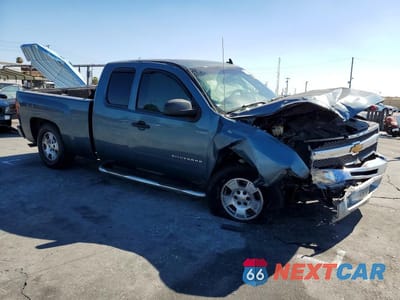Czwarte zdjęcie samochodu z boku: 2013 CHEVROLET SILVERADO C1500 LT VIN:1GCRCSE00DZ146273 - miniatura