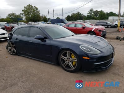 Czwarte zdjęcie samochodu z boku: 2018 PORSCHE PANAMERA 4 SPORT TURISMO VIN:WP0CA2A73JL180544 - miniatura