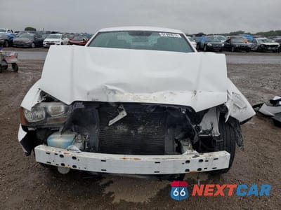 Piąte zdjęcie samochodu w środku: 2011 DODGE CHARGER VIN:2B3CL3CG7BH543781 - miniatura