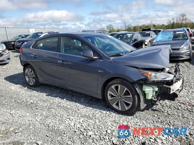 Czwarte zdjęcie samochodu z boku: 2017 HYUNDAI IONIQ LIMI VIN:KMHC05LC7HU030628 - miniatura