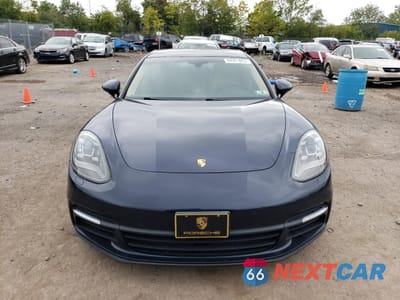 Piąte zdjęcie samochodu w środku: 2018 PORSCHE PANAMERA 4 SPORT TURISMO VIN:WP0CA2A73JL180544 - miniatura