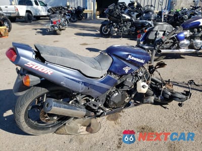 Czwarte zdjęcie samochodu z boku: 2003 KAWASAKI EX500 D VIN:JKAEXVD113A080192 - miniatura