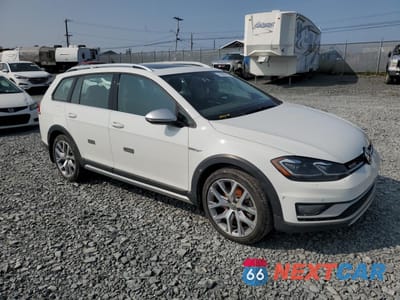 Czwarte zdjęcie samochodu z boku: 2019 VOLKSWAGEN GOLF ALLTRACK S VIN:3VWM17AU1KM508855 - miniatura