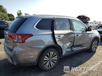 Trzecie zdjęcie samochodu z tyłu: 2019 MITSUBISHI OUTLANDER SE VIN:JA4AD3A3XKZ024981 - miniatura