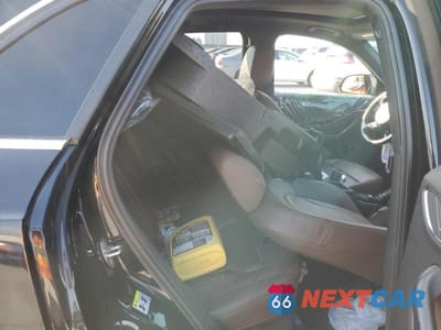 Zdjęcie 10 z 12 samochodu: 2016 AUDI Q3 PREMIUM PLUS VIN:WA1BFCFS4GR010984 - miniatura