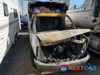 Zdjęcie 9 z 10 samochodu: 2022 GMC SAVANA CUTAWAY G3500 VIN:1GD07RF72N1139354 - miniatura