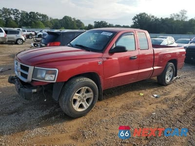 2010 DODGE DAKOTA SXT 1D7CW3BP5AS178389 - główne zdjęcie licytacji z USA - miniatura