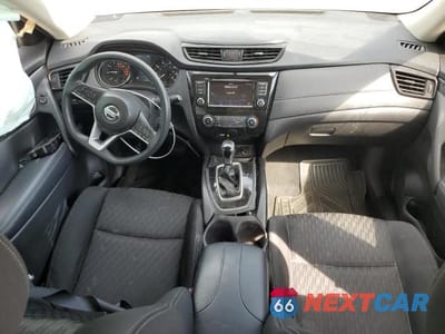 Zdjęcie 8 z 13 samochodu: 2018 NISSAN ROGUE S VIN:KNMAT2MT7JP582554 - miniatura