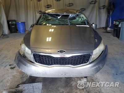Piąte zdjęcie samochodu w środku: 2012 KIA OPTIMA LX VIN:5XXGM4A79CG036276 - miniatura