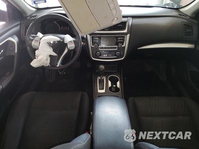Zdjęcie 8 z 12 samochodu: 2017 NISSAN ALTIMA 2.5 VIN:1N4AL3AP2HC193373 - miniatura