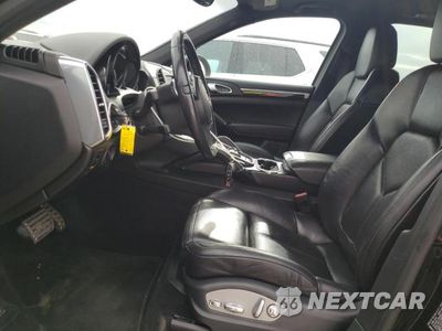 Zdjęcie 7 z 13 samochodu: 2014 PORSCHE CAYENNE S VIN:WP1AB2A24ELA57056 - miniatura