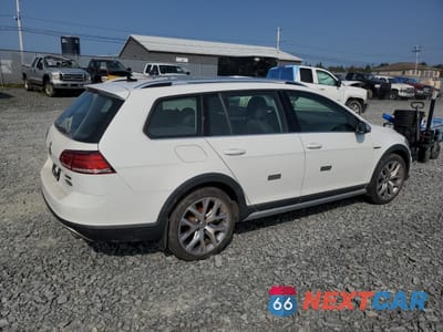 Trzecie zdjęcie samochodu z tyłu: 2019 VOLKSWAGEN GOLF ALLTRACK S VIN:3VWM17AU1KM508855 - miniatura