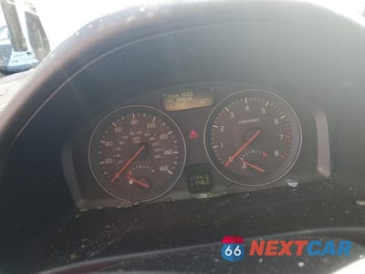 Zdjęcie 9 z 13 samochodu: 2010 VOLVO V50 2.4I VIN:YV1382MWXA2532713 - miniatura