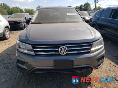 Piąte zdjęcie samochodu w środku: 2019 VOLKSWAGEN TIGUAN SE VIN:3VV2B7AX7KM090837 - miniatura