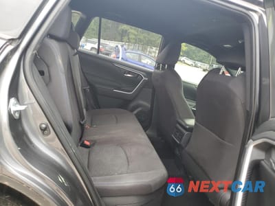 Zdjęcie 10 z 15 samochodu: 2022 TOYOTA RAV4 SE VIN:JTM16RFV4ND531423 - miniatura