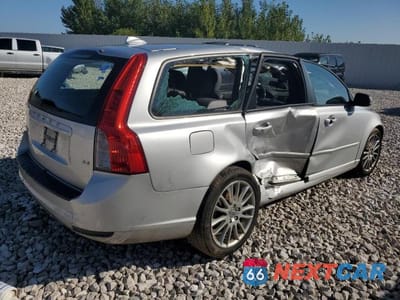 Trzecie zdjęcie samochodu z tyłu: 2010 VOLVO V50 2.4I VIN:YV1382MWXA2532713 - miniatura