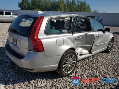 Trzecie zdjęcie samochodu z tyłu: 2010 VOLVO V50 2.4I VIN:YV1382MWXA2532713 - miniatura