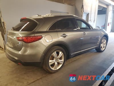 Trzecie zdjęcie samochodu z tyłu: 2015 INFINITI QX70 VIN:JN8CS1MW1FM482477 - miniatura