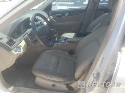 Zdjęcie 7 z 12 samochodu: 2011 MERCEDES-BENZ C 300 4MATIC VIN:WDDGF8BBXBR163849 - miniatura