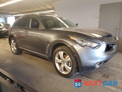 Czwarte zdjęcie samochodu z boku: 2015 INFINITI QX70 VIN:JN8CS1MW1FM482477 - miniatura