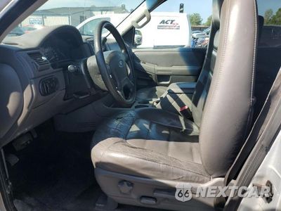 Zdjęcie 11 z 22 samochodu: 2002 FORD EXPLORER XLT VIN:1FMZU63E42UB01300 - miniatura
