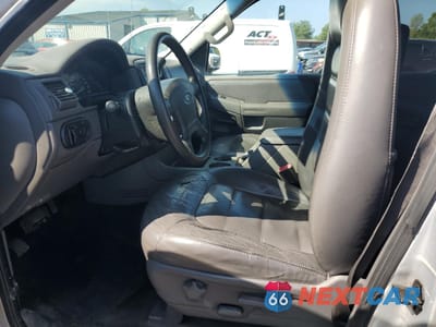 Zdjęcie 7 z 12 samochodu: 2002 FORD EXPLORER XLT VIN:1FMZU63E42UB01300 - miniatura