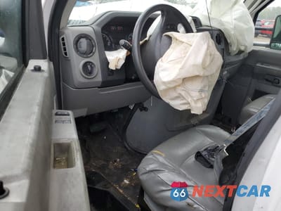 Zdjęcie 8 z 13 samochodu: 2011 FORD ECONOLINE E350 SUPER DUTY CUTAWAY VAN VIN:1FDWE3FL5BDA16619 - miniatura