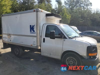 Czwarte zdjęcie samochodu z boku: 2013 GMC SAVANA CUTAWAY G3500 VIN:1GD072CA4D1140916 - miniatura