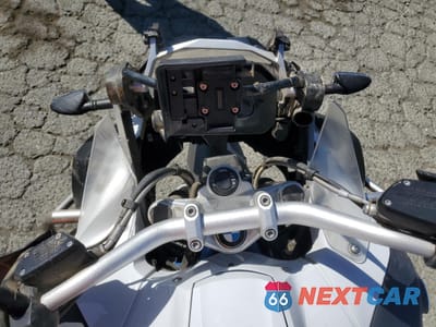 Zdjęcie 7 z 9 samochodu: 2018 BMW R1200 GS ADVENTURE VIN:WB10A1204JZ967902 - miniatura