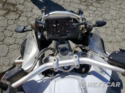 Zdjęcie 7 z 9 samochodu: 2018 BMW R1200 GS ADVENTURE VIN:WB10A1204JZ967902 - miniatura