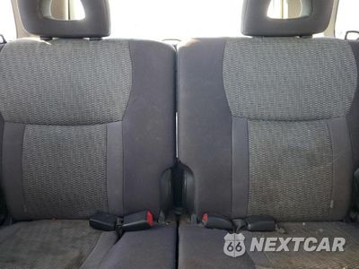 Zdjęcie 19 z 28 samochodu: 2004 TOYOTA RAV4 VIN:JTEHD20V640025033 - miniatura