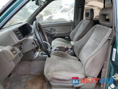 Zdjęcie 7 z 13 samochodu: 1999 ISUZU RODEO VIN:4S2CG58V5R4358677 - miniatura