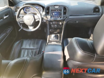 Zdjęcie 8 z 14 samochodu: 2021 CHRYSLER 300 S VIN:2C3CCABG9MH528887 - miniatura