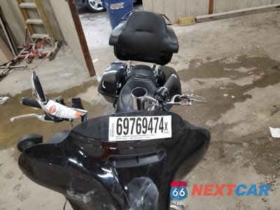 Piąte zdjęcie samochodu w środku: 2023 HARLEY-DAVIDSON FLHX VIN:1HD1KBC1XPB648179 - miniatura