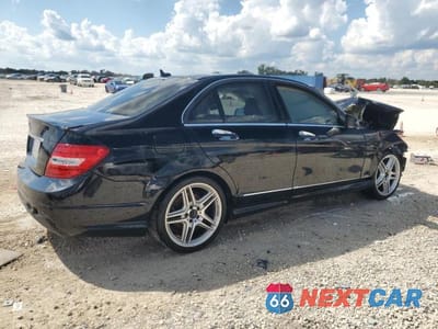 Trzecie zdjęcie samochodu z tyłu: 2014 MERCEDES-BENZ C 250 VIN:WDDGF4HB9EG256040 - miniatura