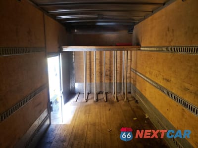 Zdjęcie 10 z 13 samochodu: 2018 ISUZU NPR HD VIN:54DC4W1C1JS809814 - miniatura