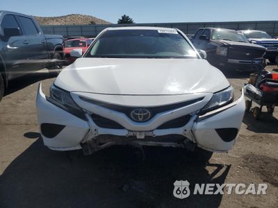 Piąte zdjęcie samochodu w środku: 2018 TOYOTA CAMRY L VIN:4T1B11HK7JU068903 - miniatura