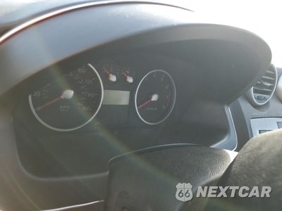 Zdjęcie 9 z 12 samochodu: 2005 HYUNDAI TIBURON GT VIN:KMHHN65F45U174430 - miniatura