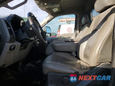 Zdjęcie 7 z 12 samochodu: 2017 FORD F450 SUPER DUTY VIN:1FDUF4GT7HED53997 - miniatura